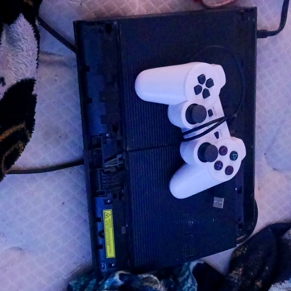 selling a os3 good condition few pieces missing but works perfectly fine